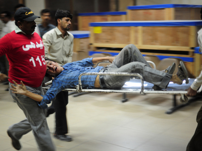 At least 29 killed in series of blasts in Pakistan (PHOTOS)