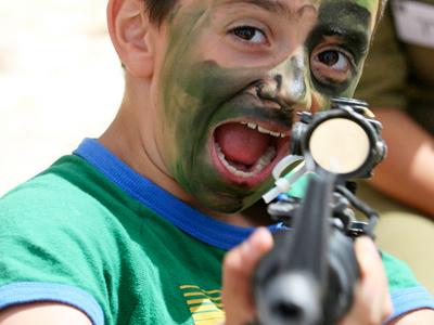 'Don’t smoke, shoot!’: UN-funded Palestinian NGO puppet show