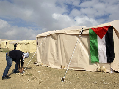 Palestinians erect ‘tent city’ to protest Israeli settlements in West Bank