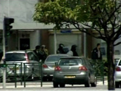 Paris hostage drama ends peacefully