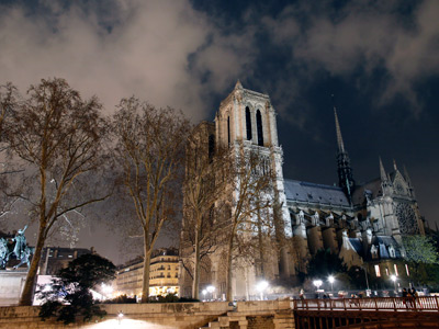 Odor Paris: Gaseous stench fills French capital