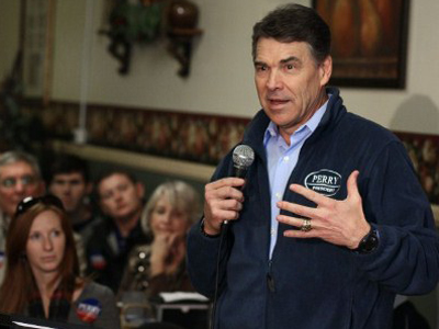 Rick Perry drops presidential bid to support Newt Gingrich