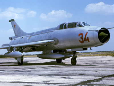 Pilot who defected Syria on MiG-21 fighter jet granted asylum in Jordan