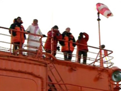 Polar explorers to rendezvous with research ship
