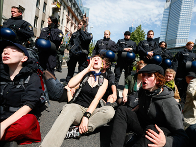 Police arrest 400 “Blockupy” activists as tensions rise in Frankfurt (PHOTOS)