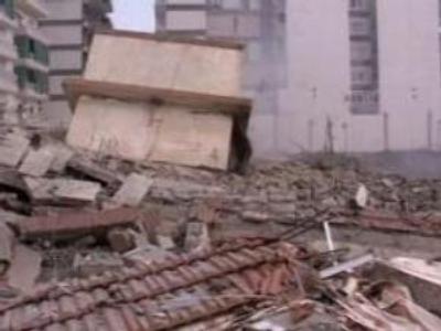 Port ablaze as Israel hits Beirut