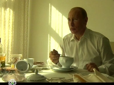 Putin the Unknown: TV host walks & talks with Russian president