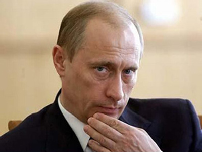 Putin owns no mobile phone, never answers phone at home