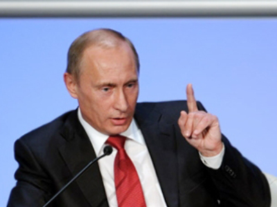 Putin stands up for hungry town