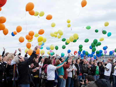 Rainbow-colored skies mark gay solidarity