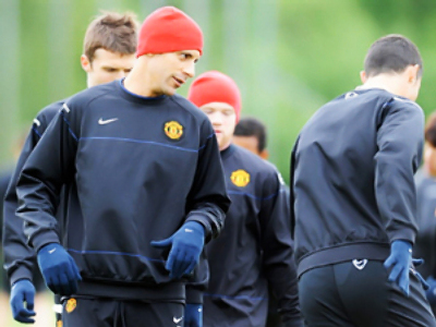 Red Devils, Gunners reinforce amid crucial battle