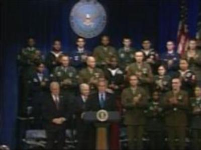 Robert Gates replaces Donald Rumsfeld as US Defence Secretary