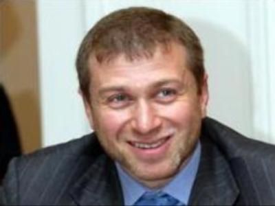 Roman Abramovich becomes single again