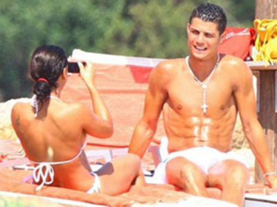 Cristiano Ronaldo gets engaged to Russian lingerie model