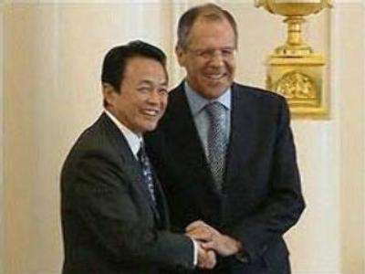 Russian & Japanese FMs discuss co-operation