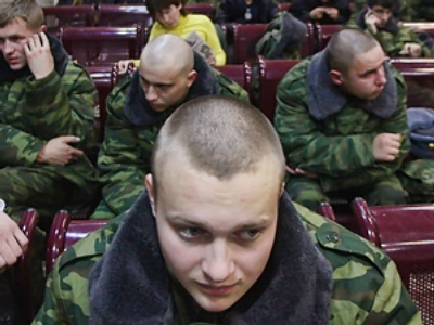 Russian soldiers suspected of extorting blood from new recruits