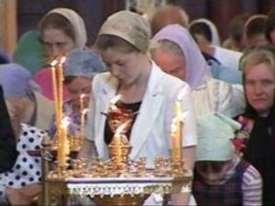 Russian believers pay respect to Apostle Luca's remains