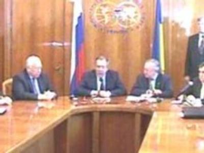 Russian FM Sergey Lavrov meets his counterpart in Kyiv