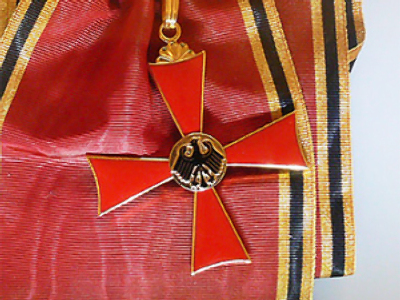 Russian human rights activist receives German supreme state award