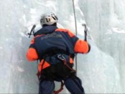 Russian mountain rescuers work all year round