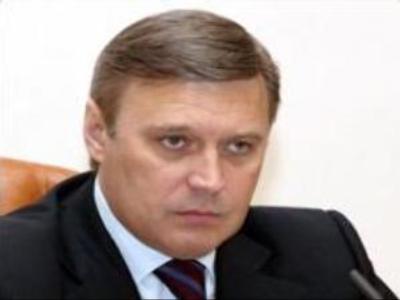 Russian opposition leader announces presidential ambitions