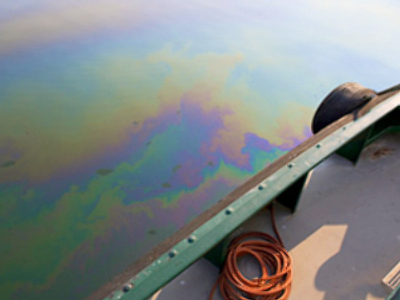 Russian ship accused of polluting English Channel