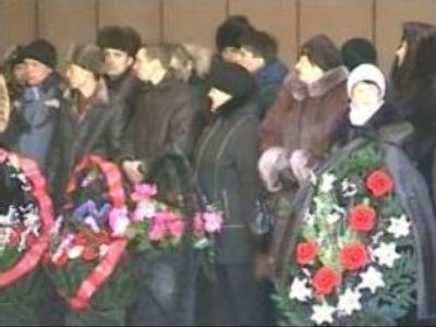 Russian tourists killed in Thailand buried in Siberian town