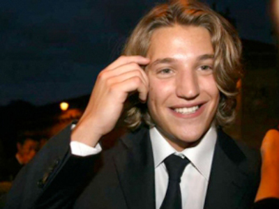 Sarkozy’s son accepts "papa's boy" diploma