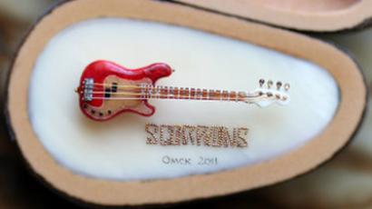 Scorpions mini guitar (photo from konenko-blog.livejournal.com)