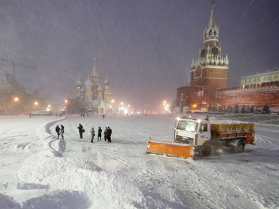 Snowiest winter in 100 years paralyzes Moscow traffic for 3,500 km (PHOTOS)