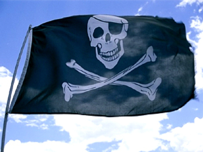 Ship with Russian and Lithuanian crew eludes Somali pirates