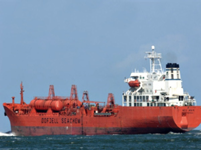 Somali pirates seize two European tankers