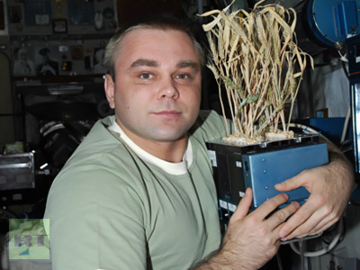 Space blogger Suraev named Hero of Russia