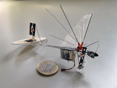 Spy bug takes flight, wins more Pentagon money