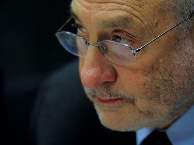Nobel laureate censures US, EU at Davos over equality-busting policies