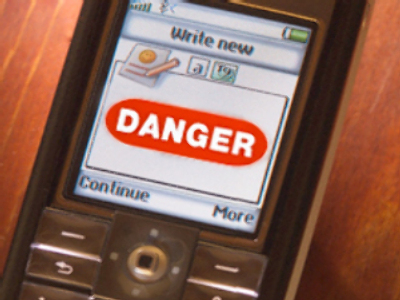 Student spams 400 people with death threat