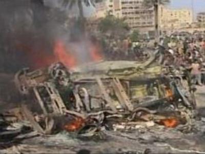 Suicide lorry bomber kills 27 in Iraq
