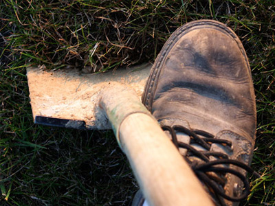 Superstitious man finds no good luck six feet under