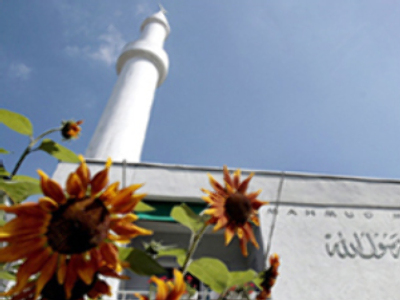 Swiss far right want minarets outlawed