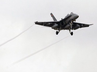 Specter of no-fly zone darkens Syrian skies