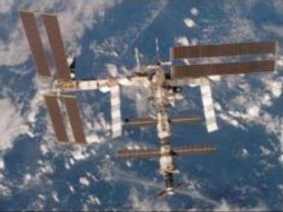 Third spacewalk ends