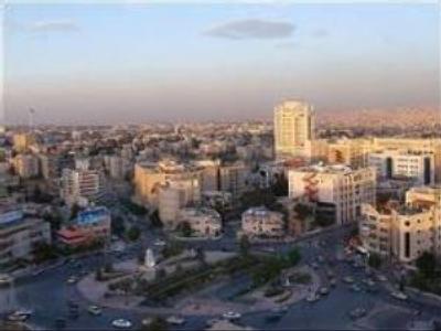 Thousands of Iraqis flee to Jordan