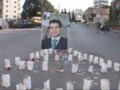 Thousands of mourners flood into Beirut
