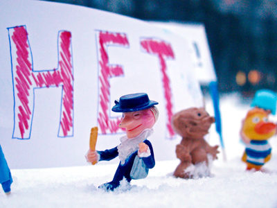 Toys rally against fraud: ‘nano-protest’ in Russia