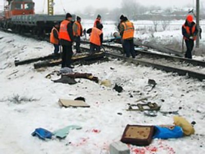 Train slams into bus in Russia killing six