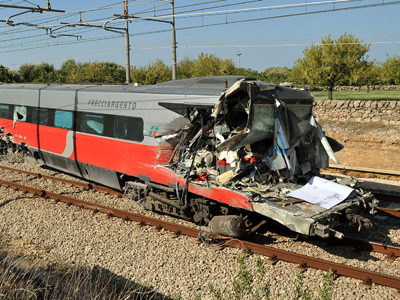 Italian train crash leaves one dead, 25 injured (PHOTOS)