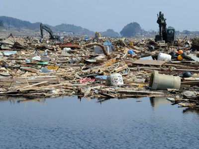 Japanese tsunami victim remains to wash up on US coasts