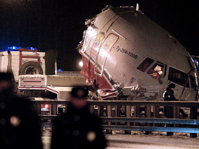Preliminary reports point to pilot error as main cause in deadly TU-204 plane crash