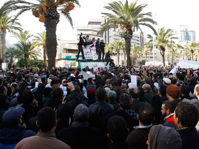 Pro-regime ralliers in Tunisia denounce opposition's planned strike (PHOTOS)