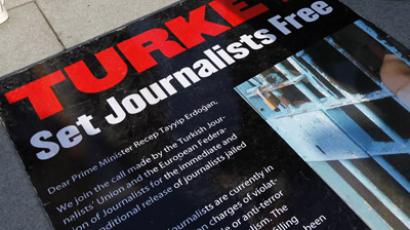 Riots, barricades, street battles as police fight protesters in Turkey (VIDEO, PHOTOS)